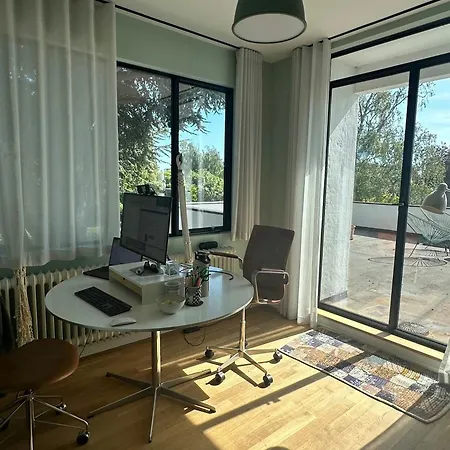 Functionalist Near Svanemollen בית נופש